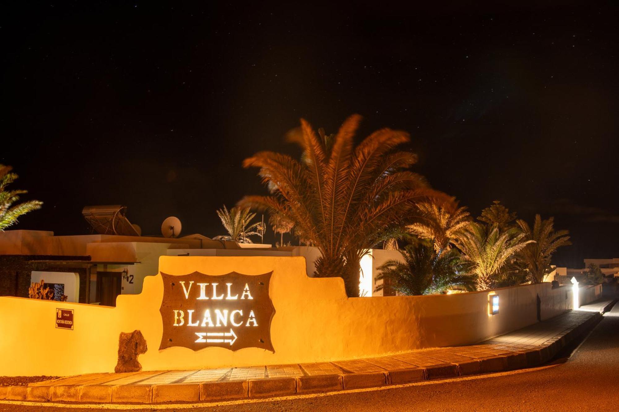 Villa Blanca Nudist Place Чарко-дель-Пало Екстер'єр фото